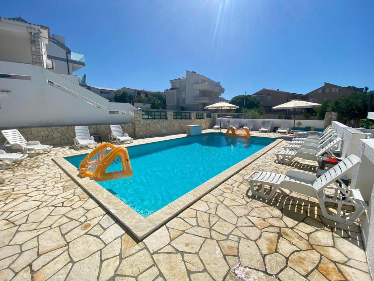 נובליה Apartments King - City Center מראה חיצוני תמונה