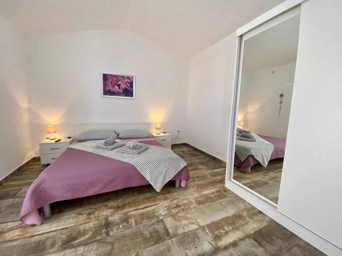 נובליה Apartments King - City Center מראה חיצוני תמונה