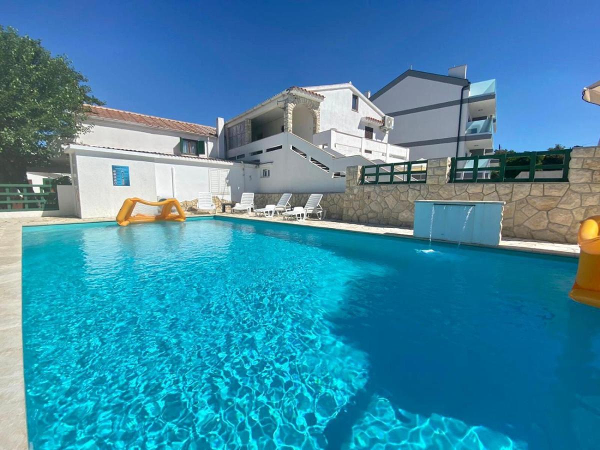 נובליה Apartments King - City Center מראה חיצוני תמונה