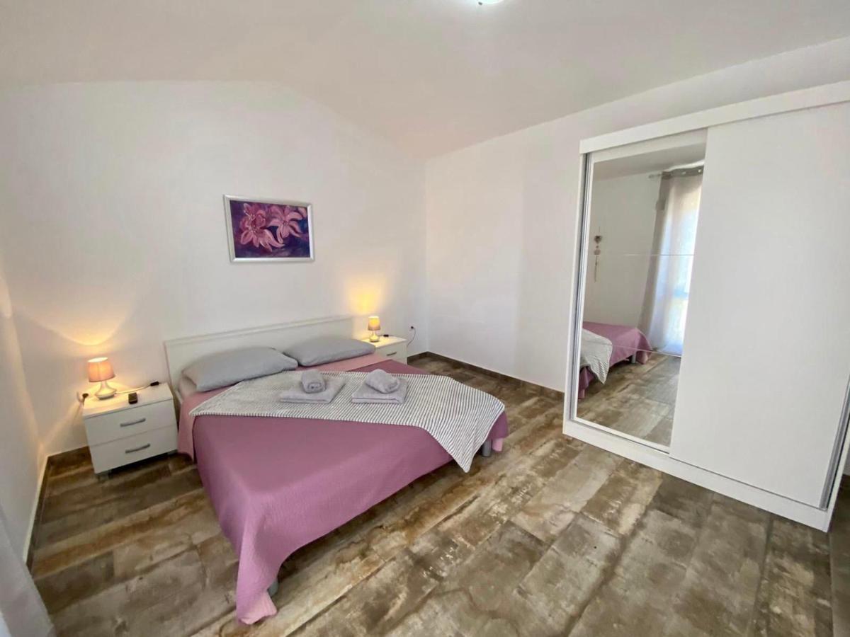 נובליה Apartments King - City Center מראה חיצוני תמונה